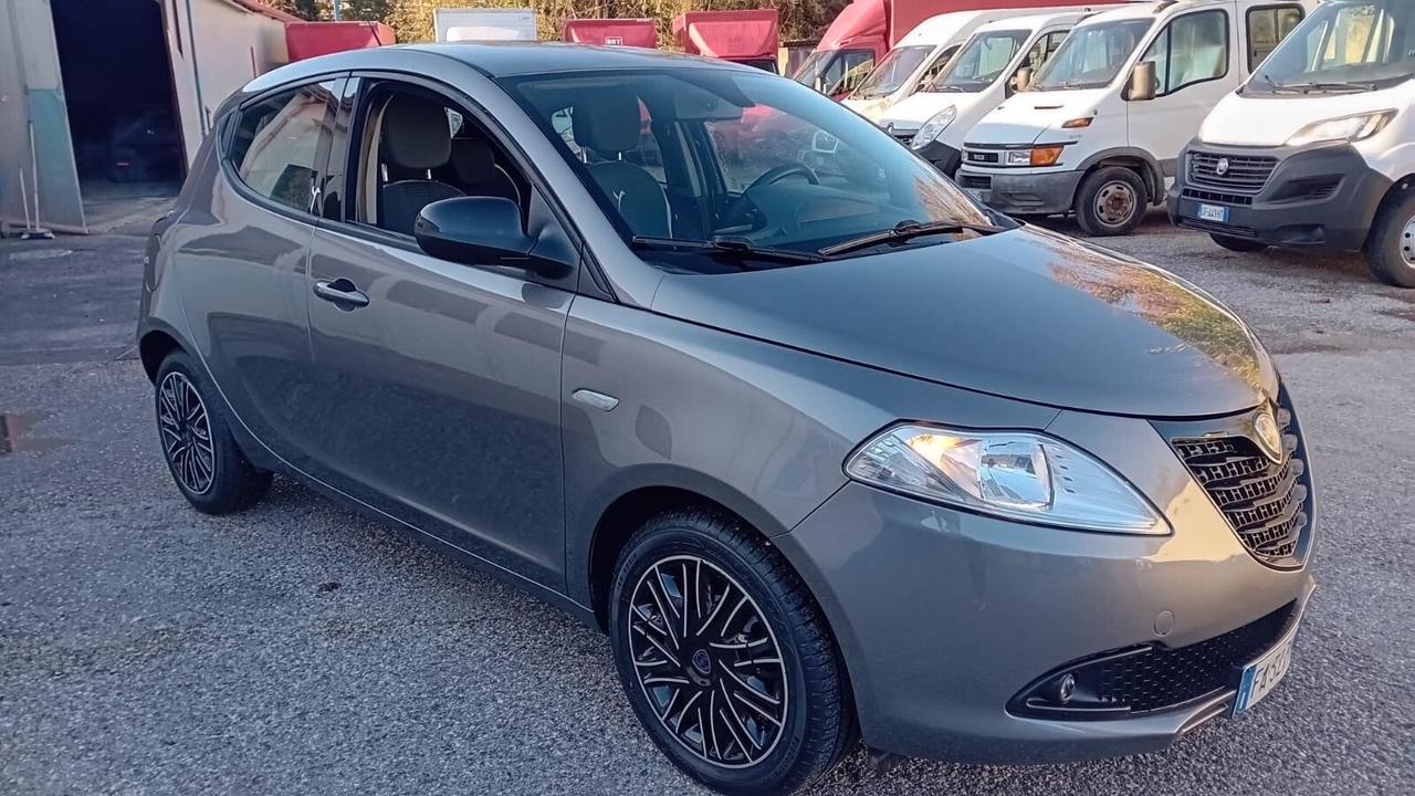 Lancia ypsilon 1.2 benz km 94000-09/2015