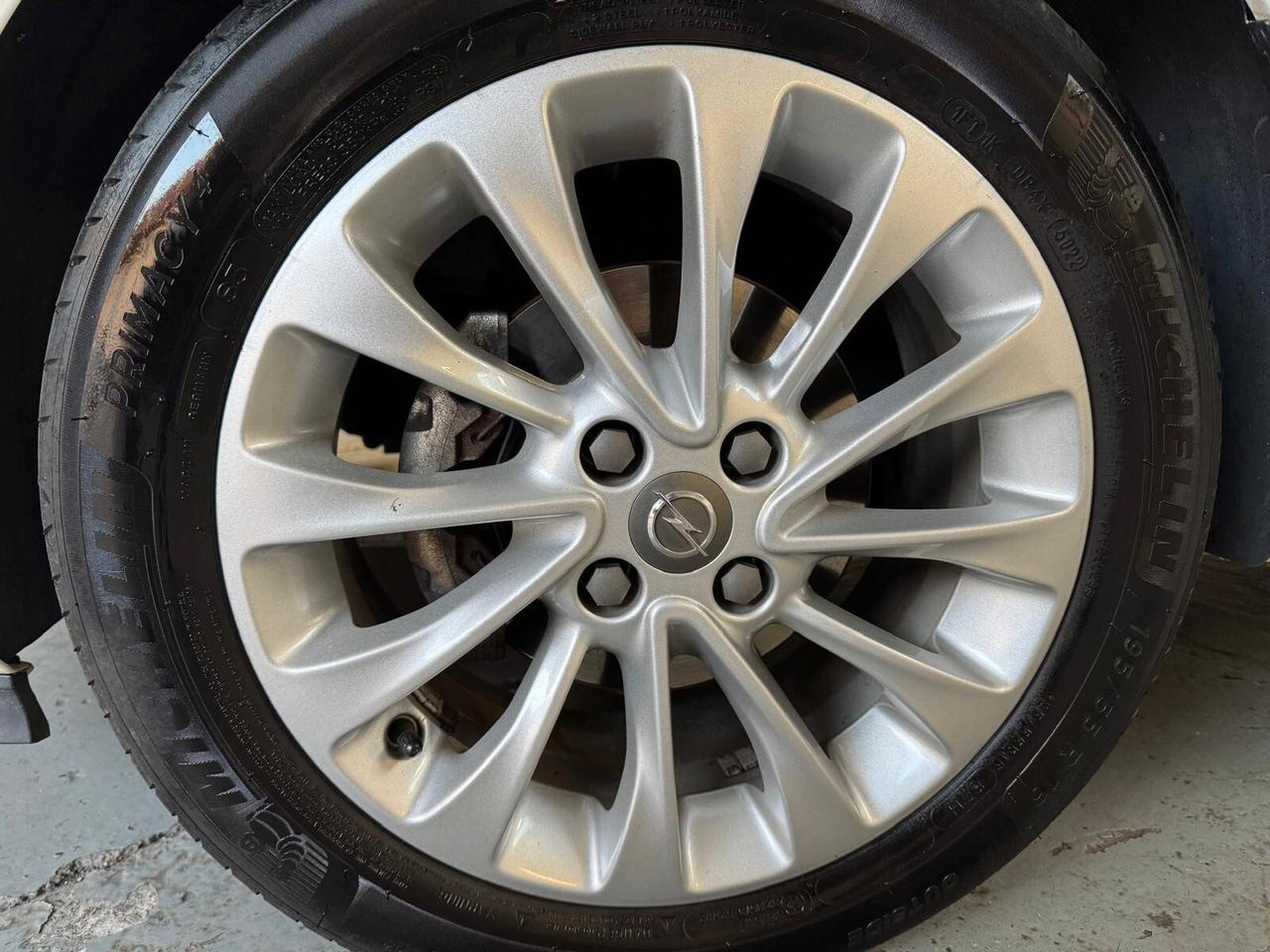 Opel Corsa 1.2 innovation 5p benzina neopat