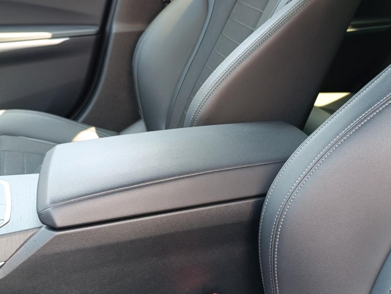 BMW 330 e Touring auto