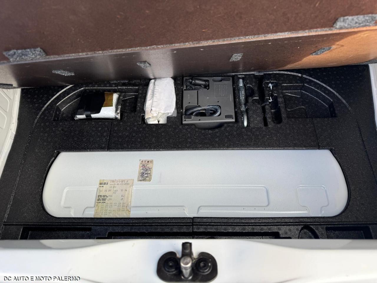 Volkswagen UP! 1.0 Benzina 68cv..Metano..2014