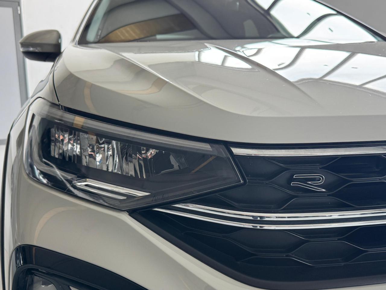 Volkswagen Taigo 1.0 tsi R-Line 110cv dsg TETTO APRIBILE