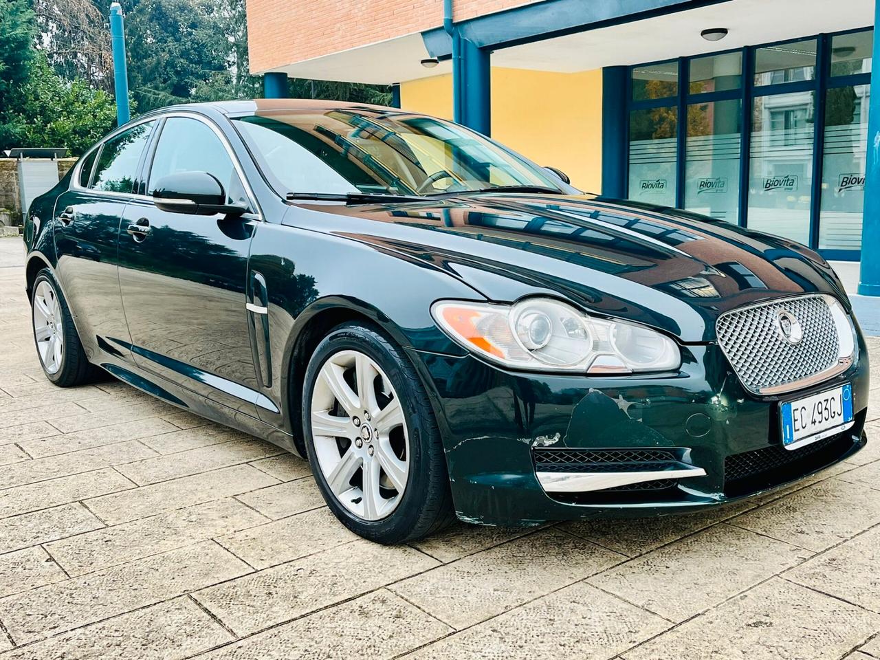 Jaguar XF 3.0 D V6 Premium Luxury auto solo commercianti