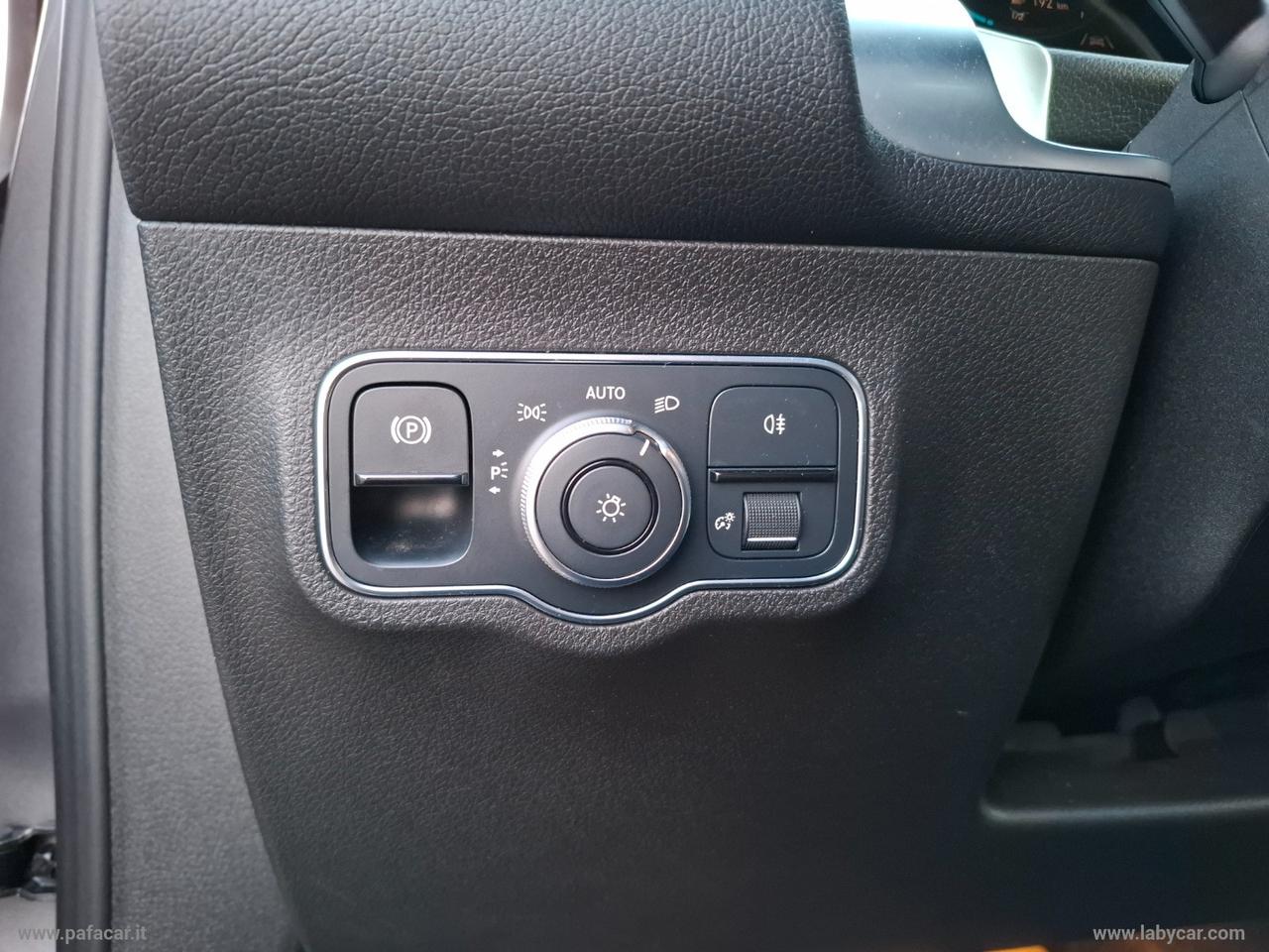 MERCEDES-BENZ GLB 200 d Automatic Premium