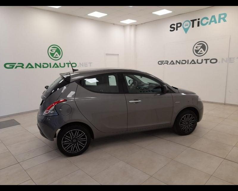 Lancia Ypsilon III 2021 1.0 firefly hybrid Silver s&s 70cv 5p.ti