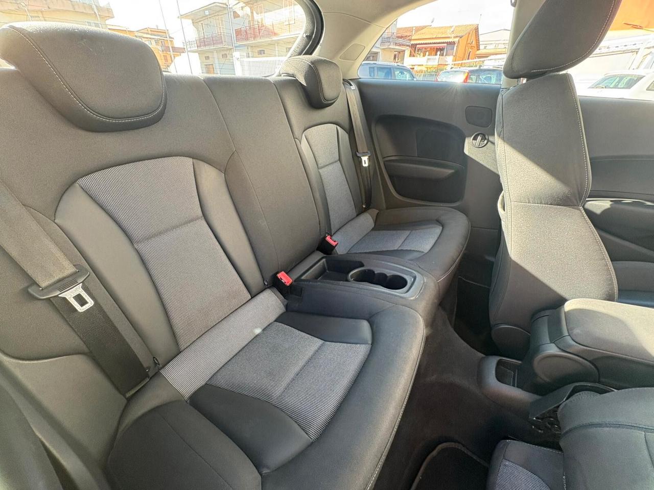 Audi A1 1.6 TDI 90CV S-LINE