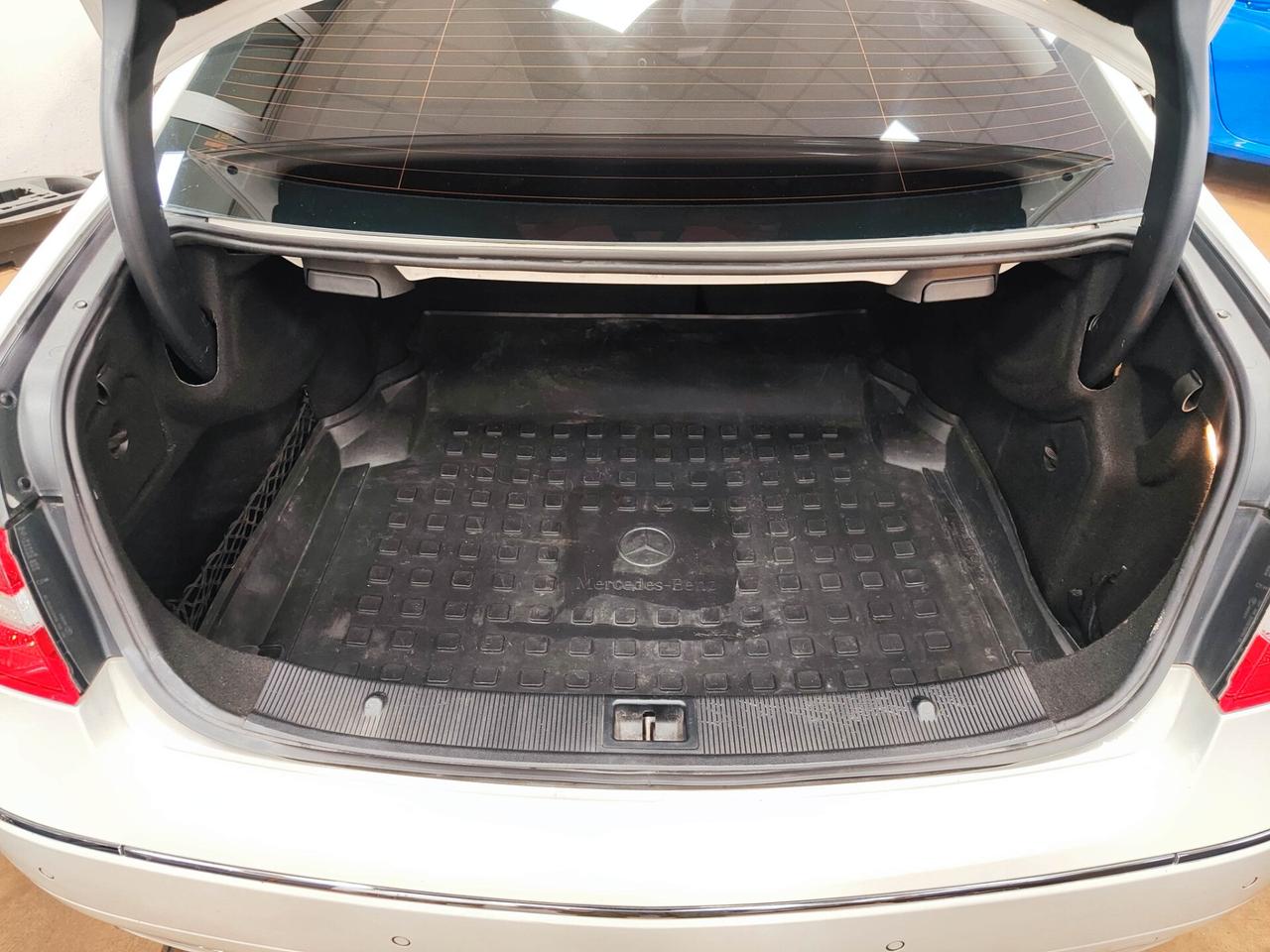 Mercedes-benz E 220 CDI Coupé BlueEFFICIENCY Avantgarde