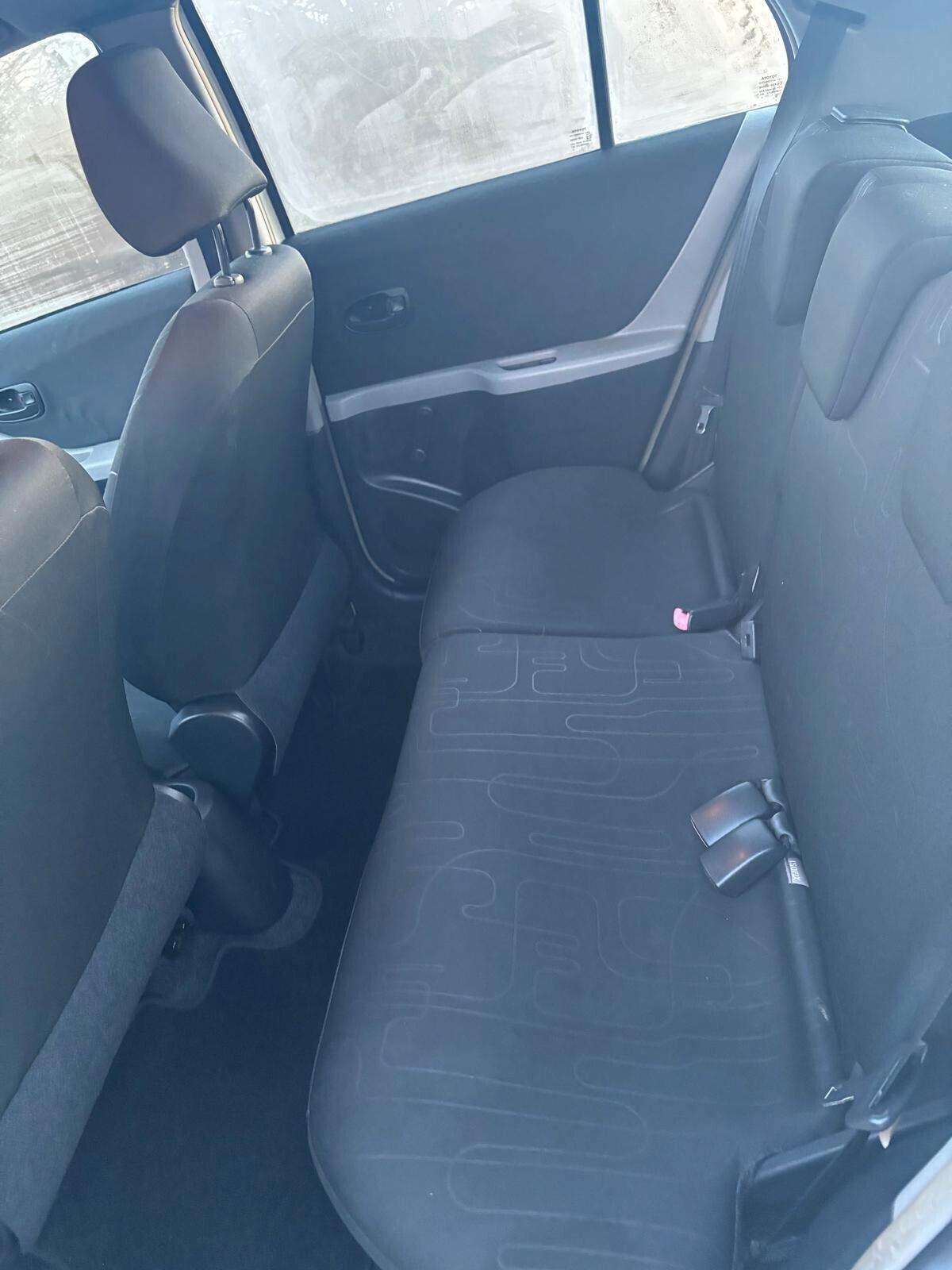 Toyota Yaris 1.0 5 porte Sol UNICO PROPRIETARIO TAGLIANDATA TOYOTA UNICO PROPRIETARIO