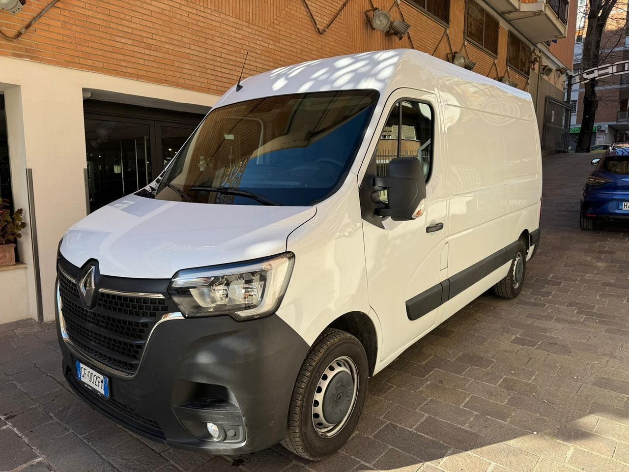 RENAULT Master T35 2.3 dCi 135CV PM-TM