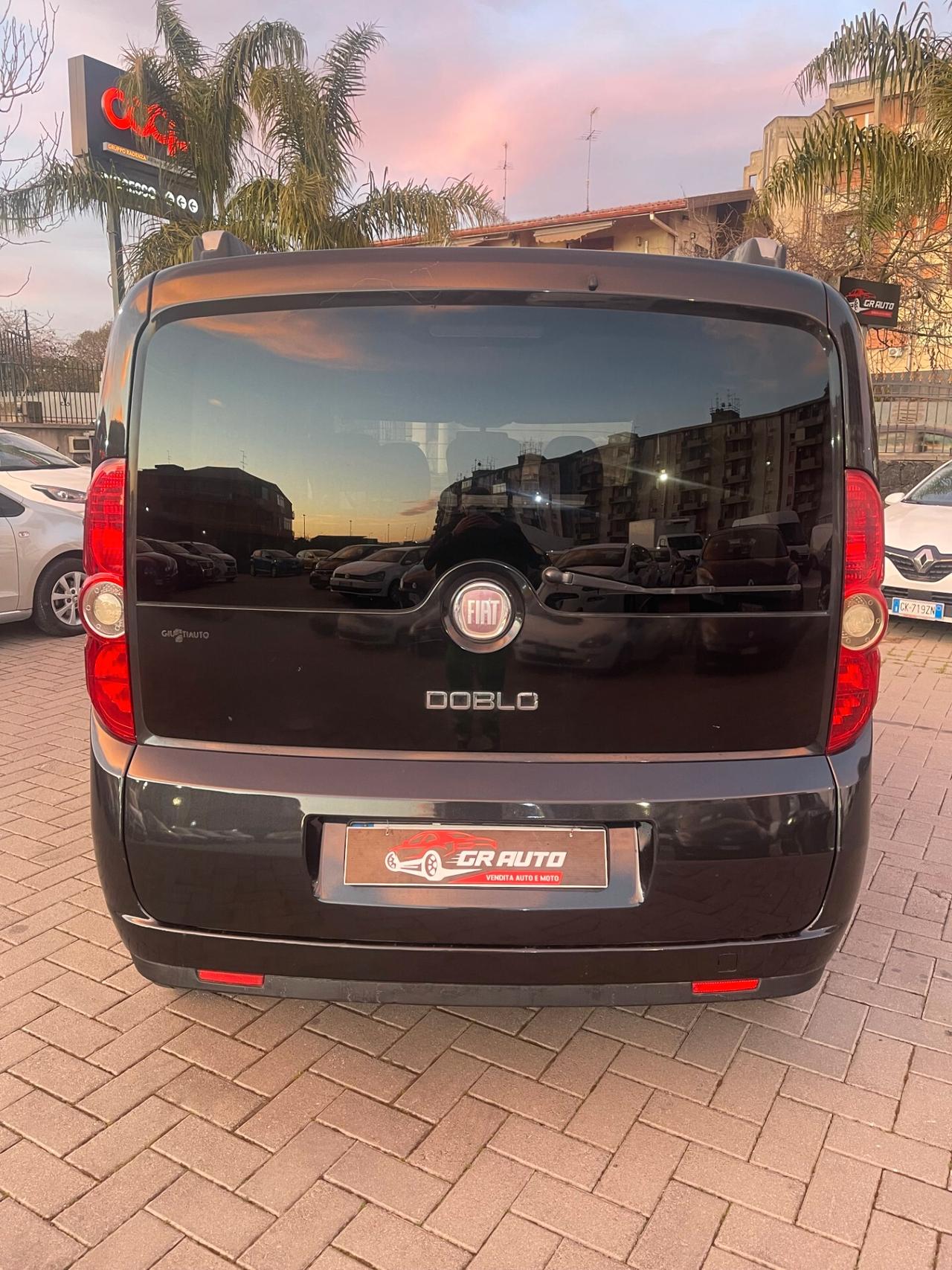 Fiat Doblò 5 posti Diesel (motore rigenerato km0)