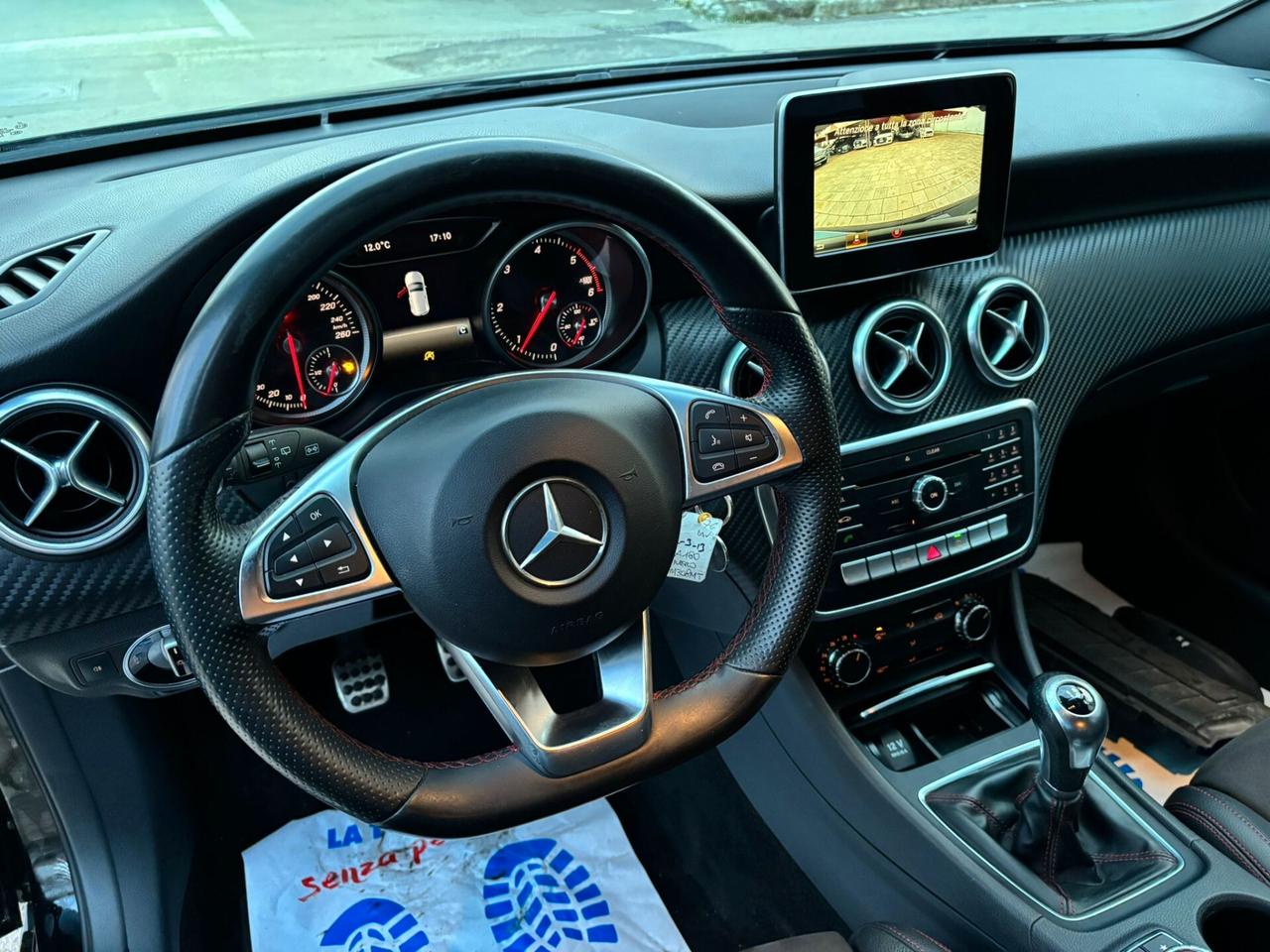 Mercedes A180d Premium Dark Night - 11/2016