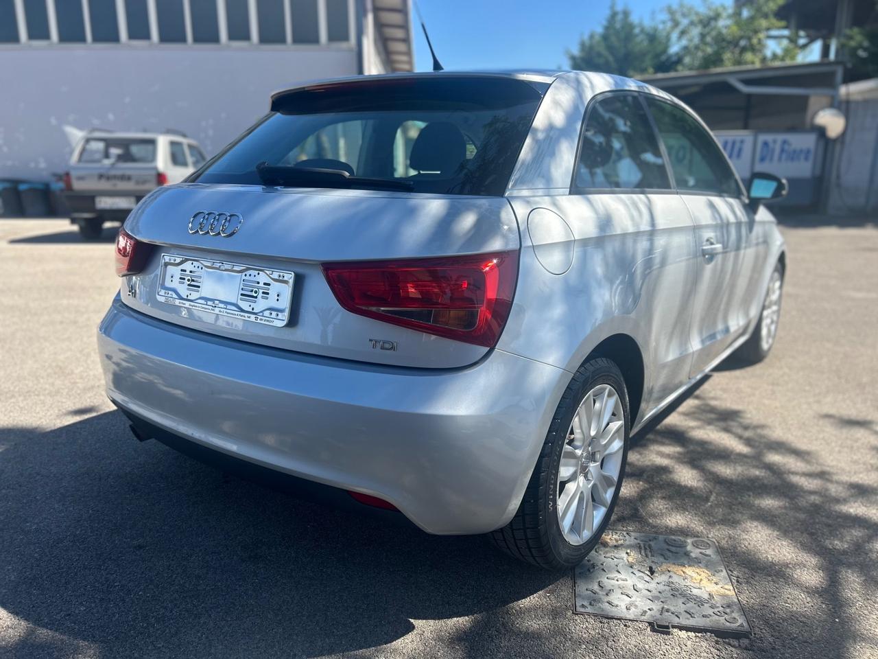 Audi A1 1.6Tdi Ambition PERFETTA
