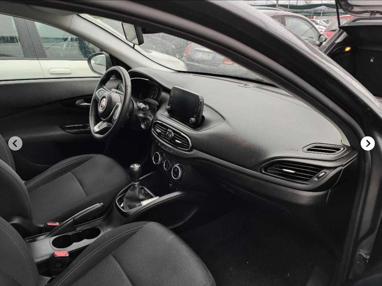 Fiat Tipo 1.0 5 porte