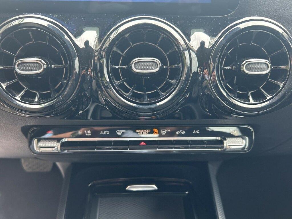 Mercedes GLA 180 180 D Advanced 8G-DCT