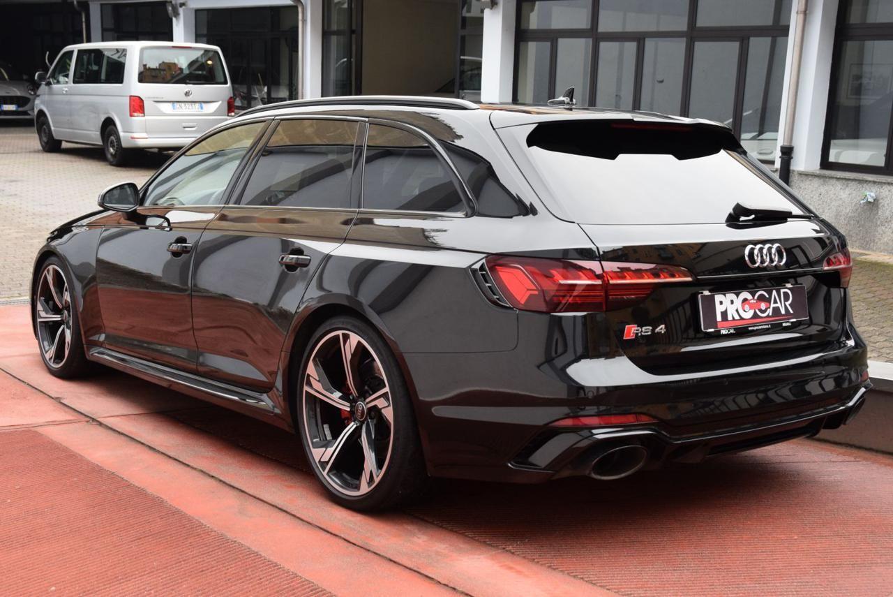 Audi RS4 Avant Dynamic Plus Pack (Carbo/DRC/SportDiff..)