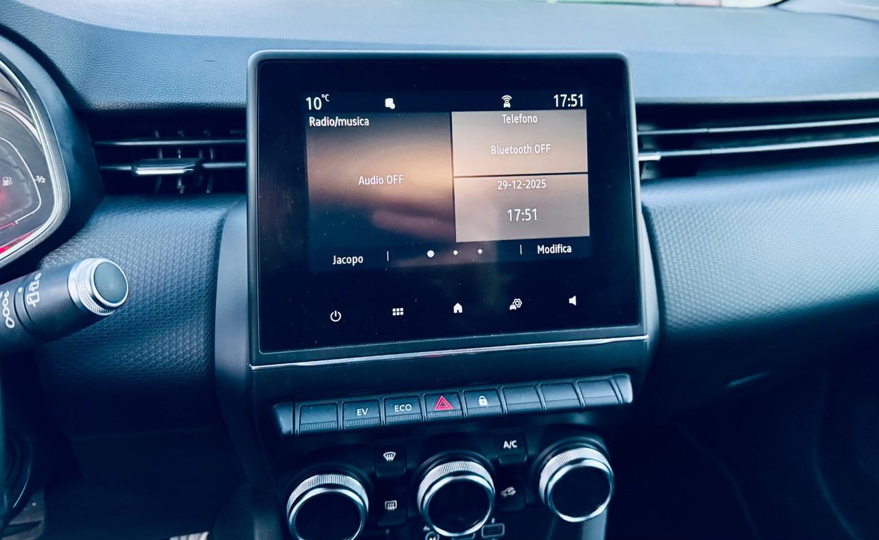 Renault Clio Full Hybrid E-Tech 140 CV 5 porte Initiale Paris