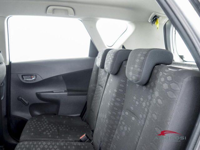 SUBARU Trezia 1.3i-L 6MT Trend
