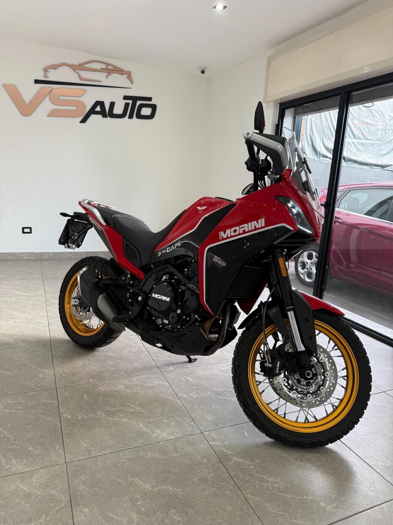 Moto Morini X-Cape 649 Gold Wheels Edition