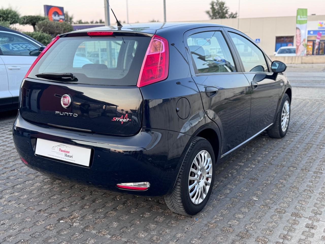 Fiat Punto 1.2 8V 5 porte Street