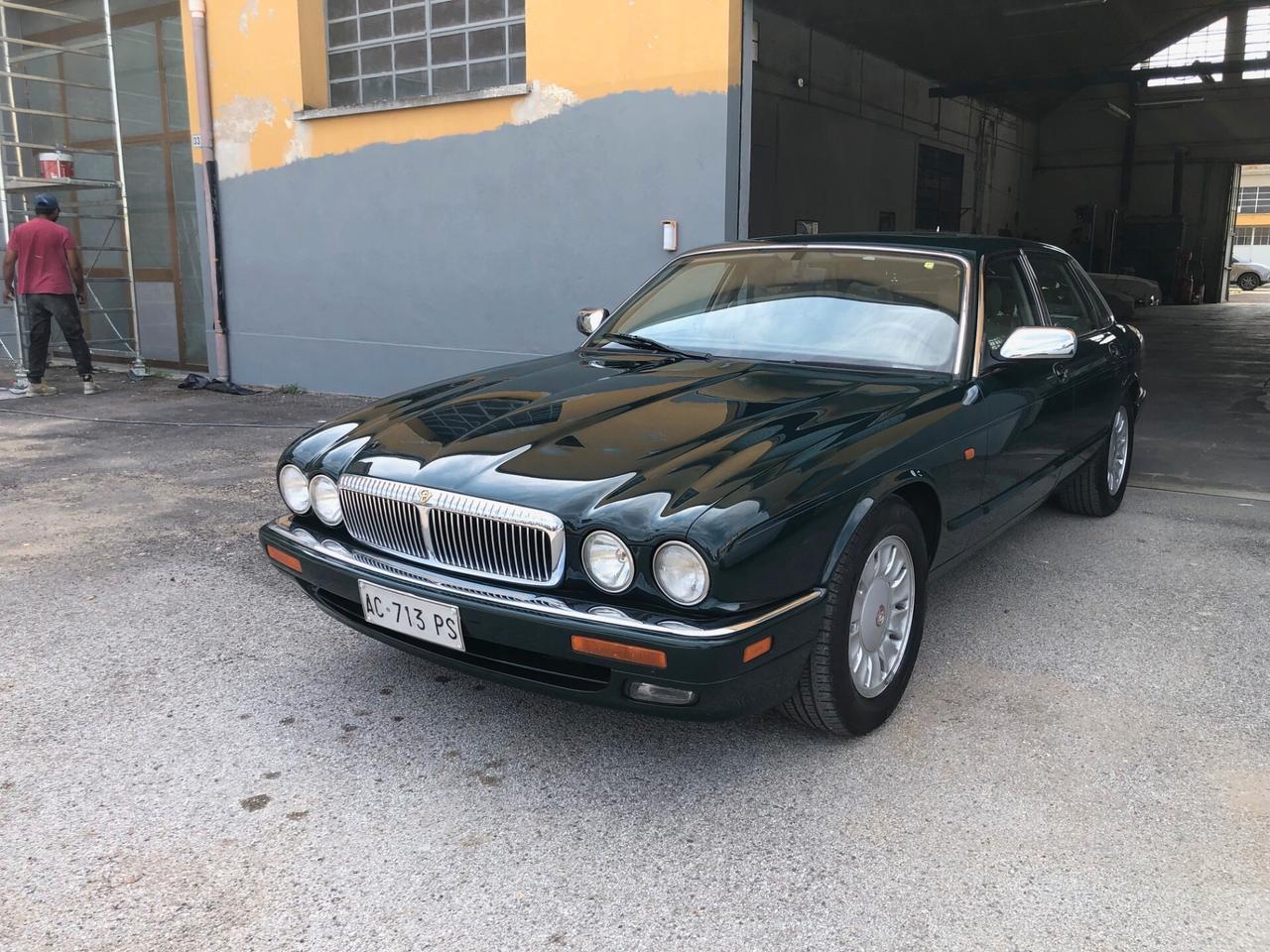 Jaguar Daimler six 4.0