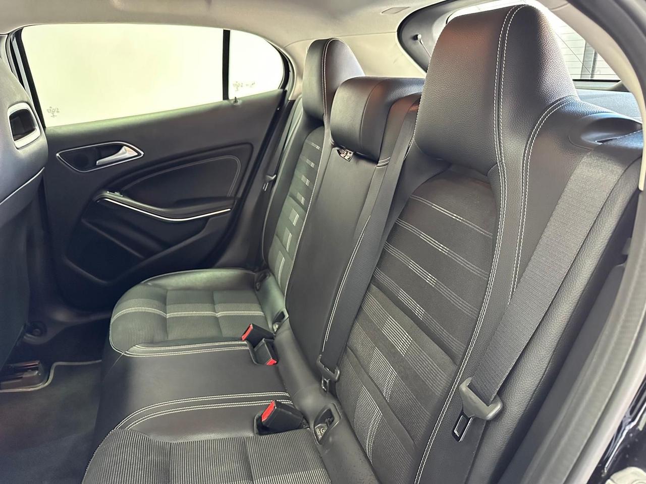 Mercedes-benz GLA 200 d Automatic -Premium-GARANTITA-2019