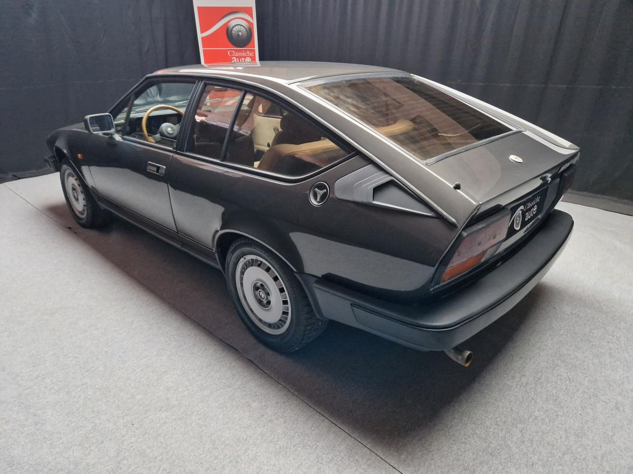 Alfa Romeo Alfetta GTV 6 2.5i ARIA CONDIZ. certif. ASI C.R.S.