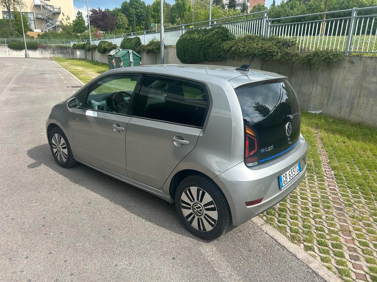 Volkswagen up! e-up! 82 CV