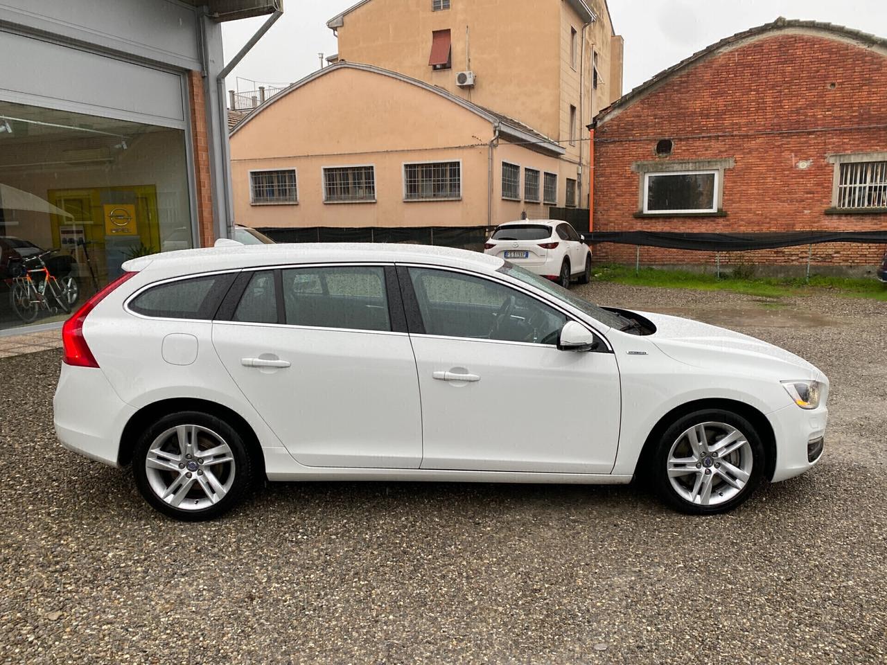 Volvo V60 D6 AWD Geartronic Plug-In -Gancio -Unico Proprietario