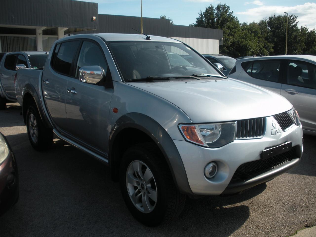 Mitsubishi L200 2.5 DI-D/136CV DC Intense