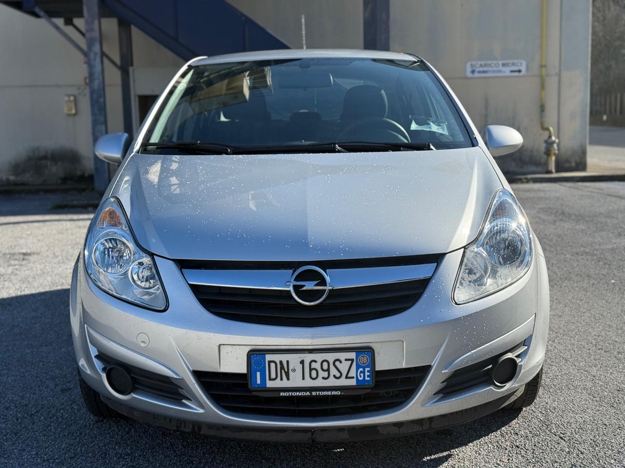 Opel Corsa 1.2 benzina 5 porte con soli 27.000 km 1 pro