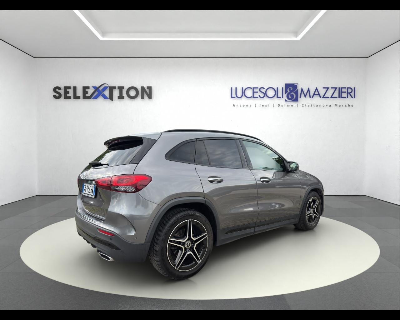 Mercedes-Benz GLA (H247) - GLA 180 d Automatic Premium
