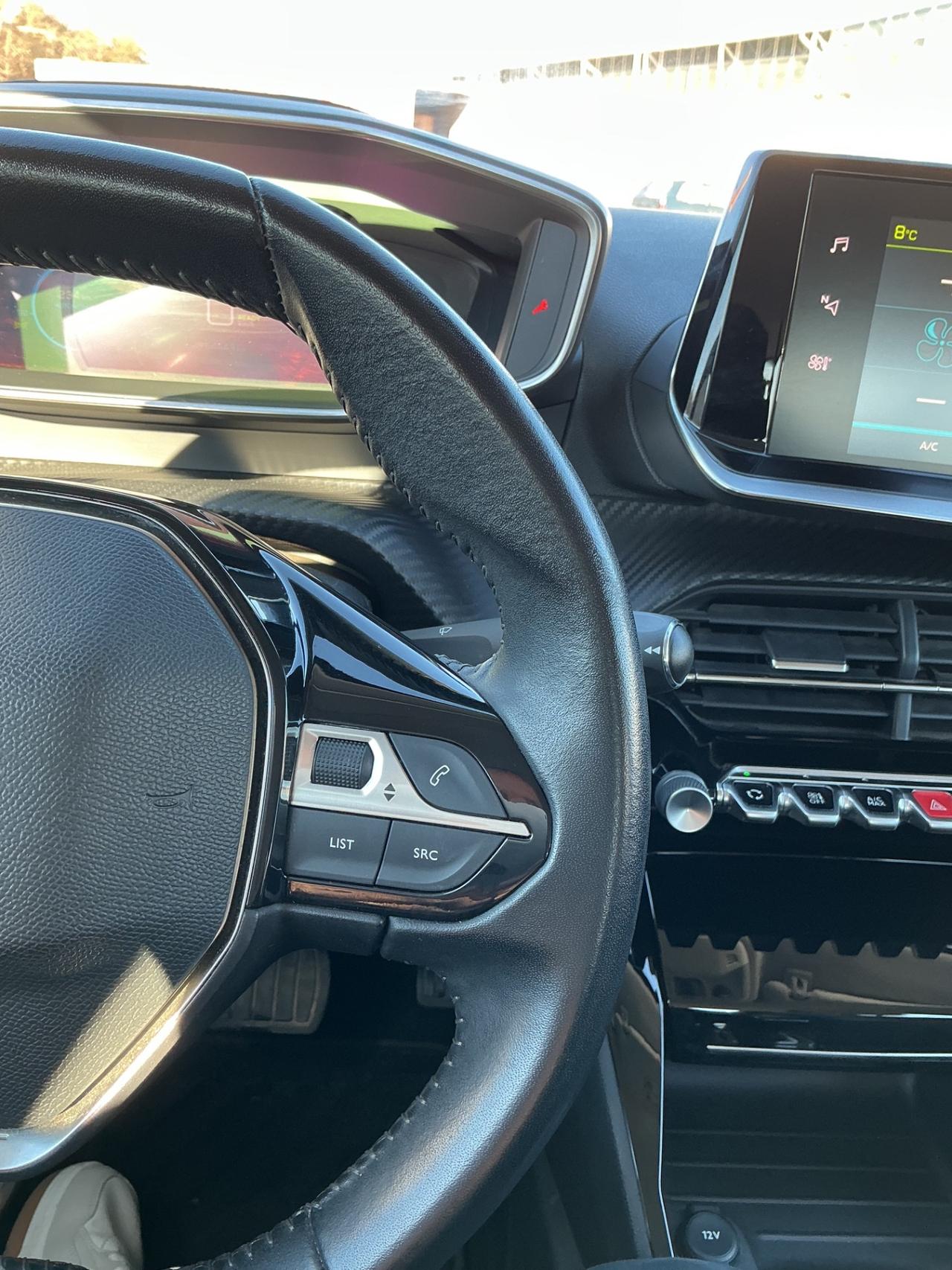 Peugeot 208 motore elettrico 136 CV 5 porte GT Pack