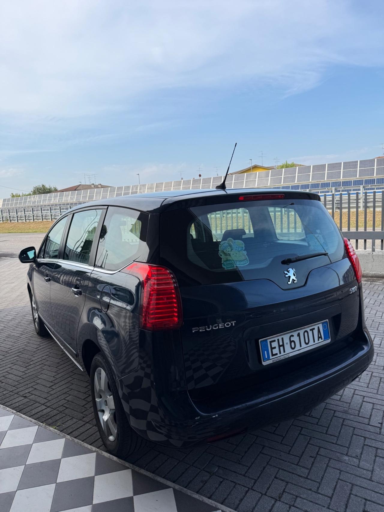 Peugeot 5008 2.0 HDi 150CV Business