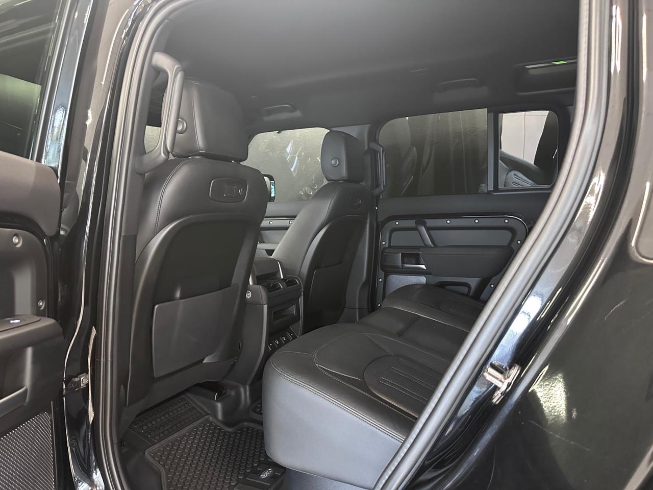 Land Rover Defender 110 3.0d i6 mhev SE awd 250cv auto