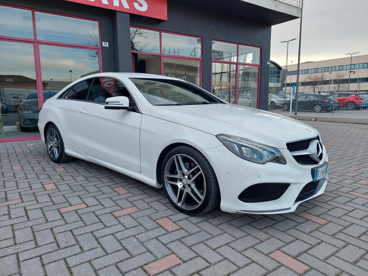 Mercedes-benz E 220CDI COUPE AUTO/PELLE/NAVI/C18