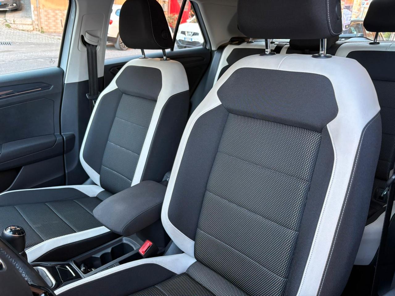 Volkswagen T-Roc 1.6 TDI SCR Advanced BlueMotion Technology