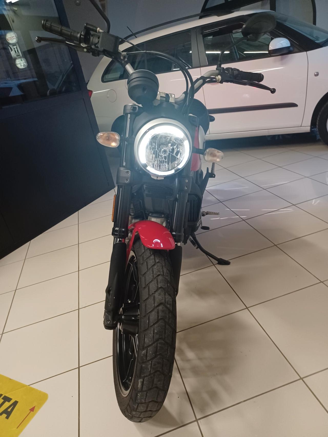 Ducati scrambler 800