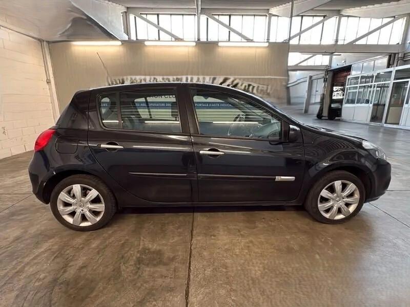 Renault Clio 1.2 16V 5 porte Luxe