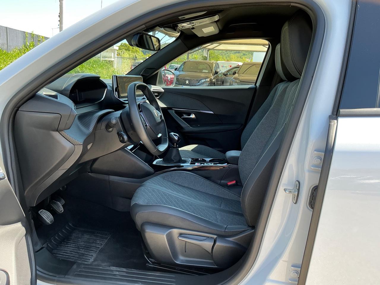 Peugeot 2008 1.2 Turbo 100 Cv Allure