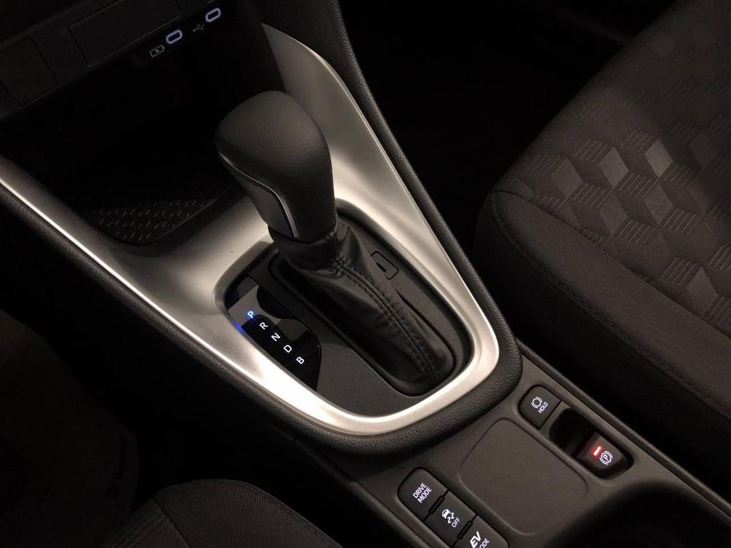 Toyota Yaris 1.5 VVT-iE Hybrid Active E-CVT