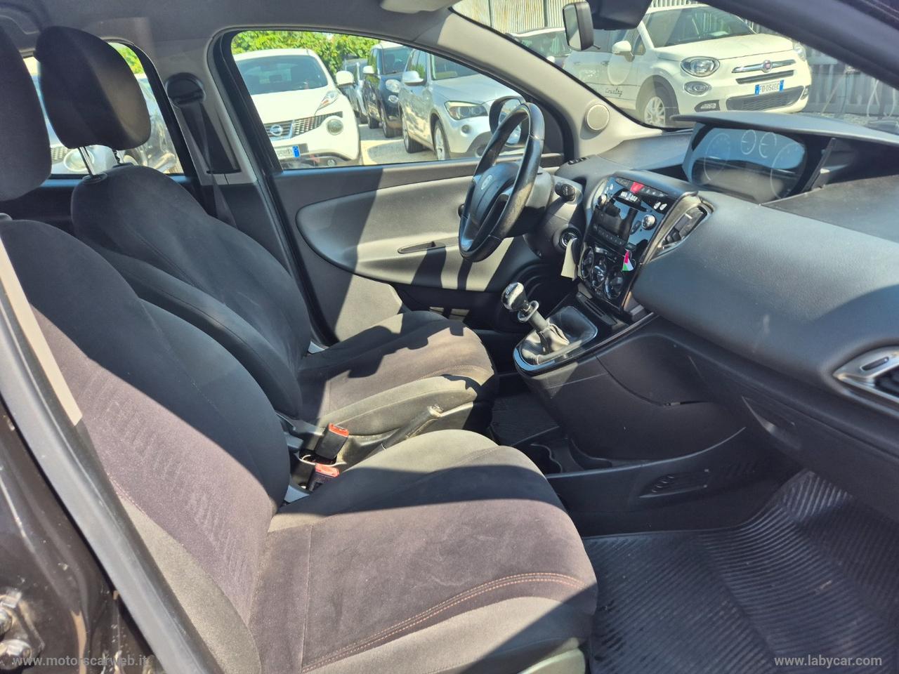LANCIA Ypsilon 1.2 69 CV 5p. S&S Silver