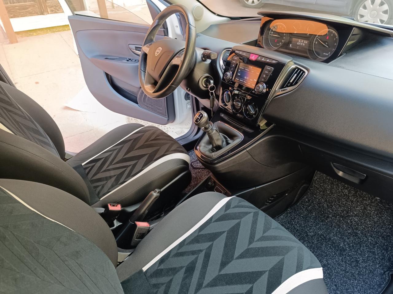 Lancia Ypsilon 1.2 69 CV 5 porte GPL Ecochic Gold