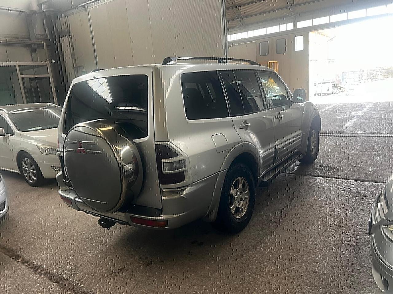 Mitsubishi Pajero 3,2 tdi DI-D GLX-2003