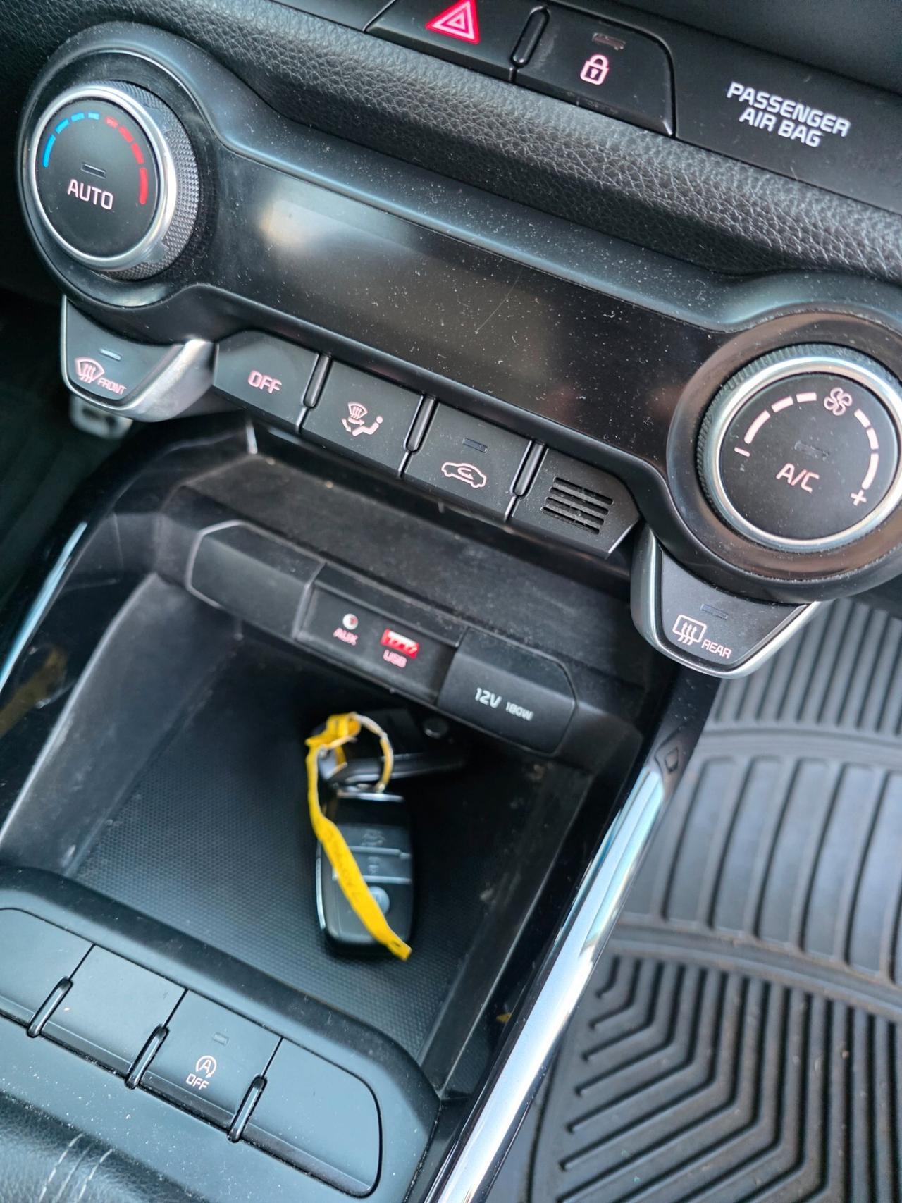 Kia Rio 1.4 CRDi 90CV garantita 12 mesi