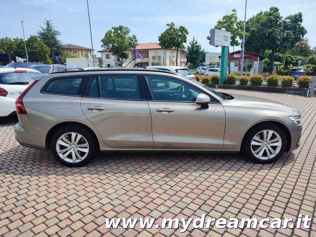 VOLVO V60 B4 (d) Geartronic Momentum Business