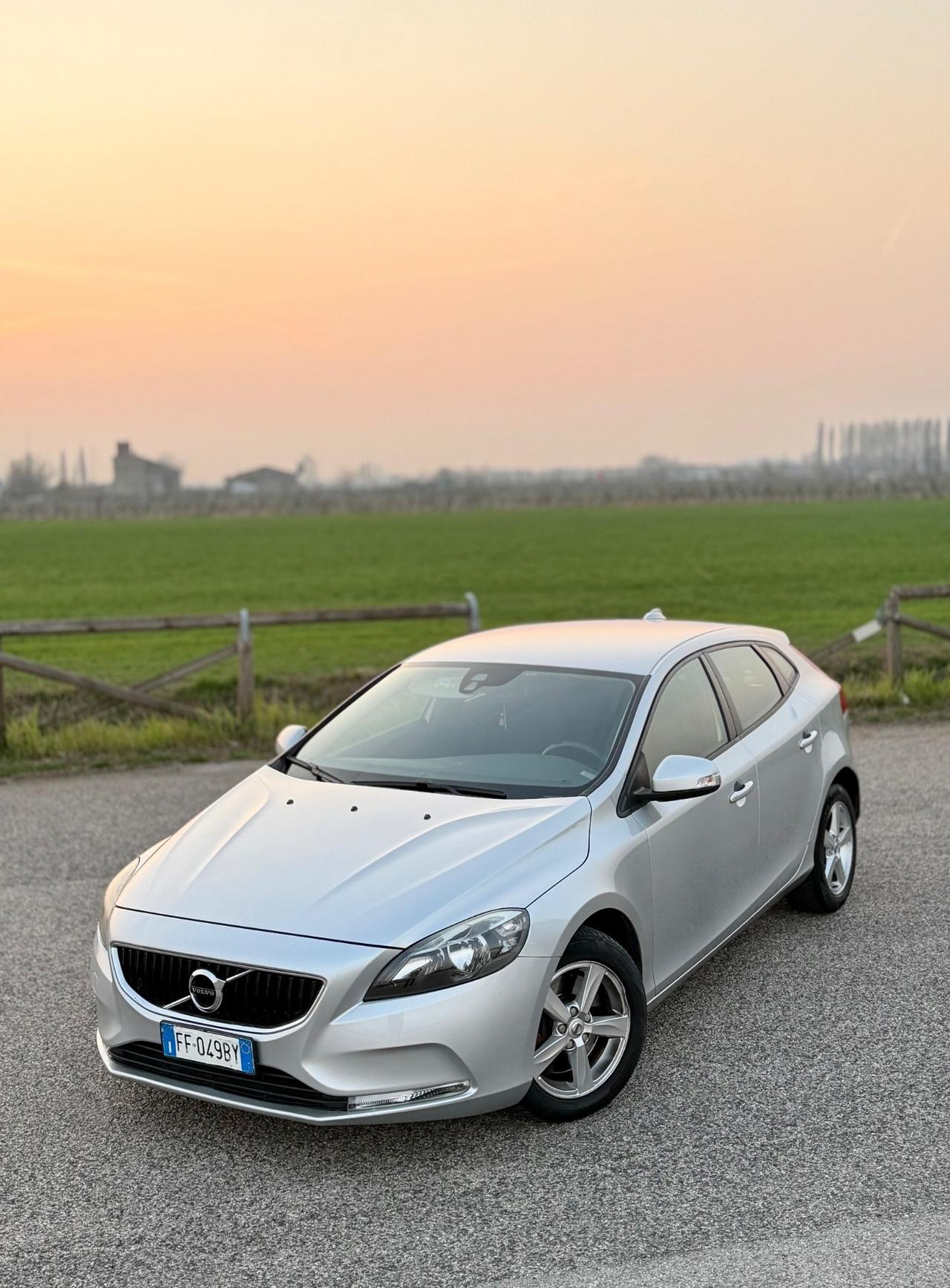 Volvo V40 D2 Geartronic Kinetic N1