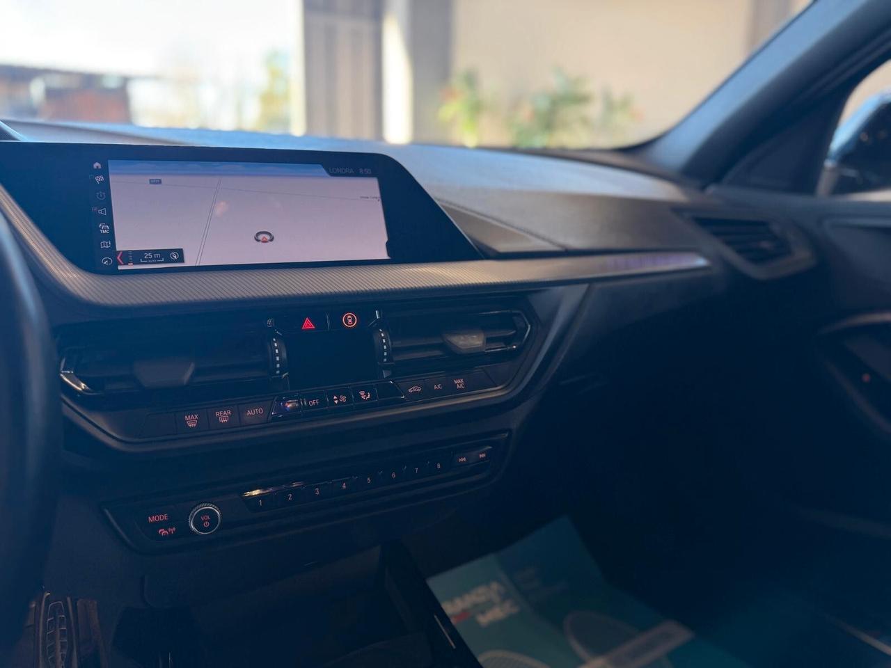 Bmw 118 118d 5p. Msport