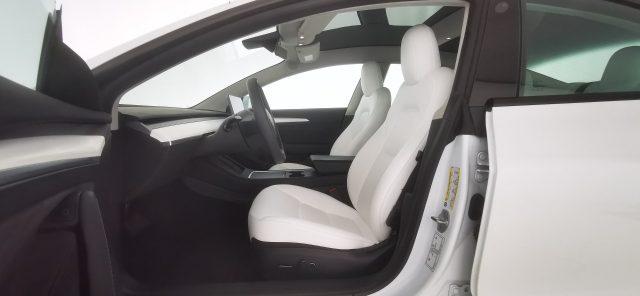 TESLA Model 3 RWD