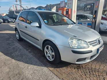 Volkswagen Golf 1.9 TDI 5p. Sportline con 381.000km