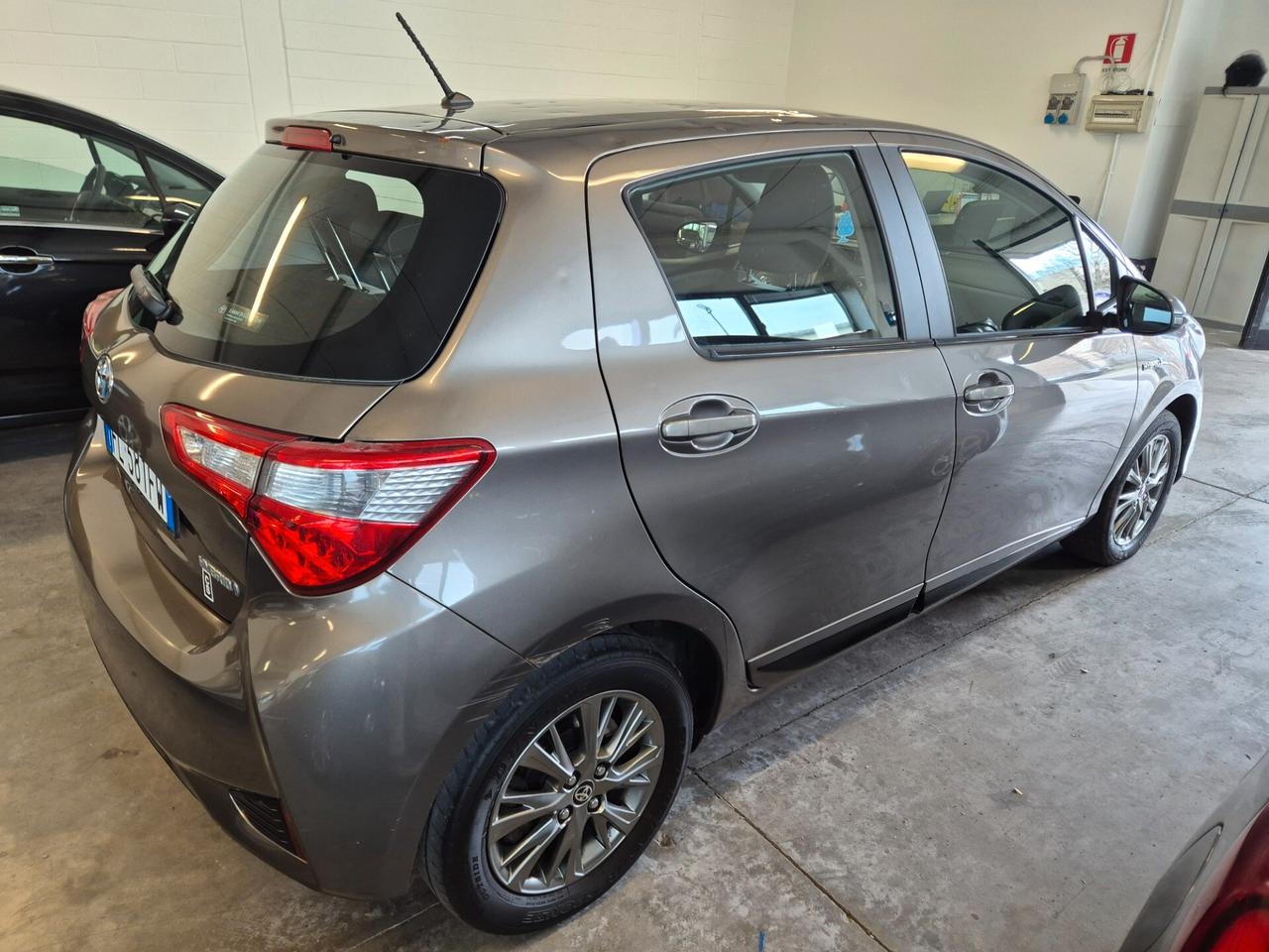 Toyota Yaris 1.5 Hybrid 5 porte Cool GRANDINATA