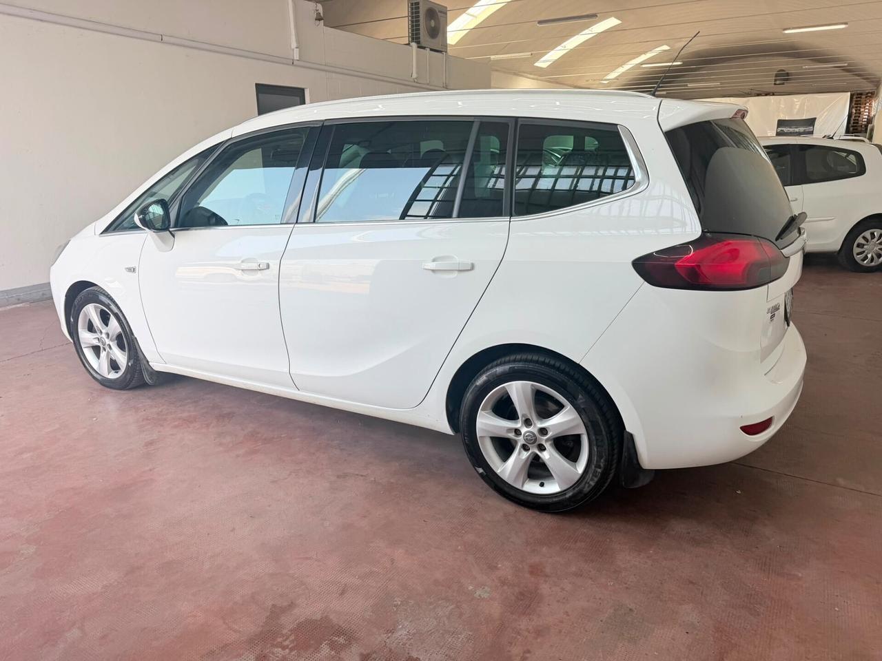Opel Zafira Tourer 1.6 CDTi 7 POSTI